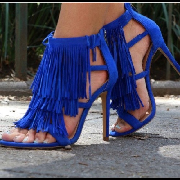Steve Madden Shoes - Steve Madden fringe heels